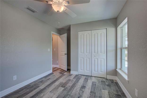 Building Photo - 129 Glades Dr