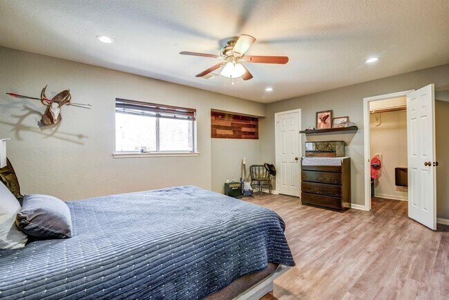 Building Photo - 2409 Daytona Ct