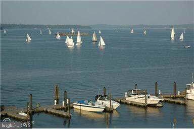 Building Photo - 82 Fountain St