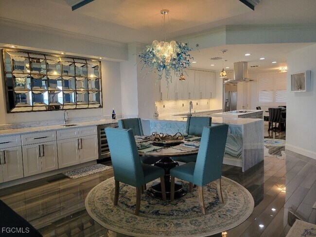 Building Photo - 11620 Court of Palms