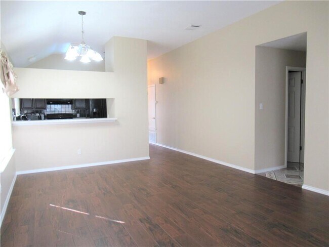 Building Photo - 4723 Castleman Dr