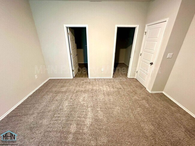 Building Photo - 1200 Legend Pass