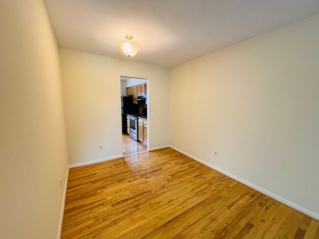 Building Photo - 2502 Ridge Rd