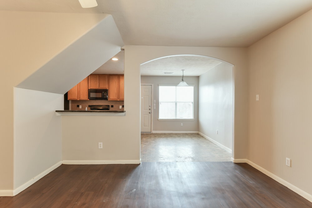 Building Photo - 25222 Barmby Dr