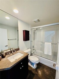 Building Photo - 5350 Playa Vista Dr