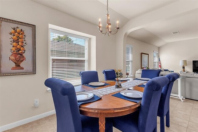 Building Photo - 206 Linden Ln