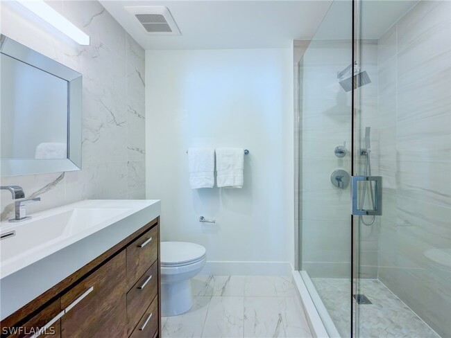 Building Photo - 1910 Gulf Shore Blvd N