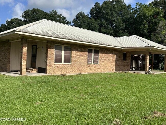 Building Photo - 1704 Savoy Rd