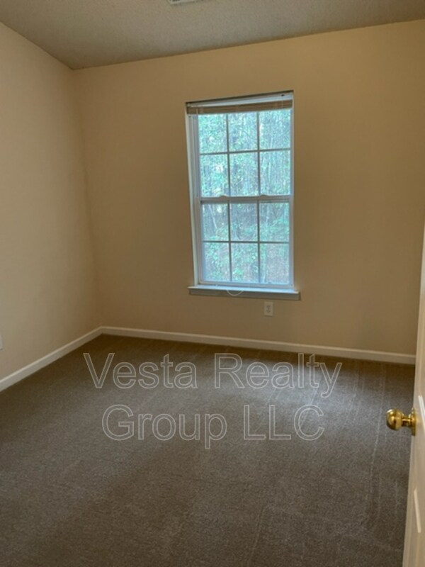 Building Photo - 207 London Dr