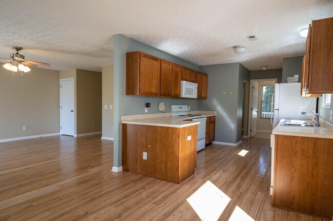 Building Photo - 1016 Bella Dona Rd