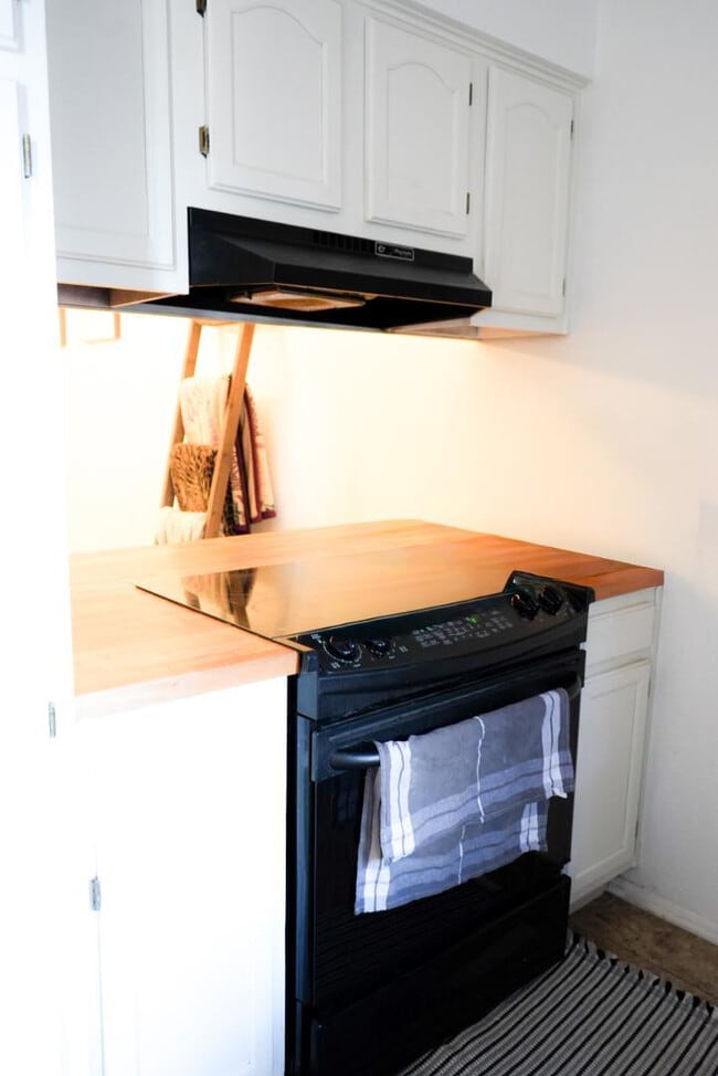 Building Photo - 11666 N 28th Dr