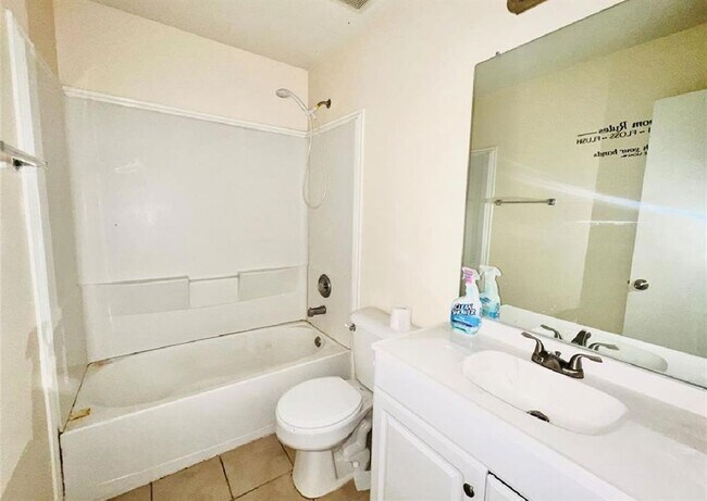 Building Photo - 8006 Echinacea Dr