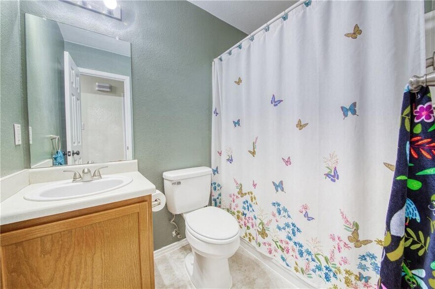 Building Photo - 301 Nicole Way