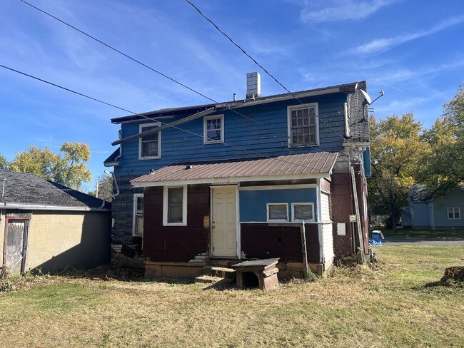 Primary Photo - 1110 N Bowman Ave