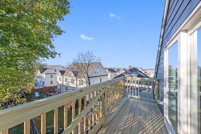 Building Photo - 62-64 Bradbury Ave