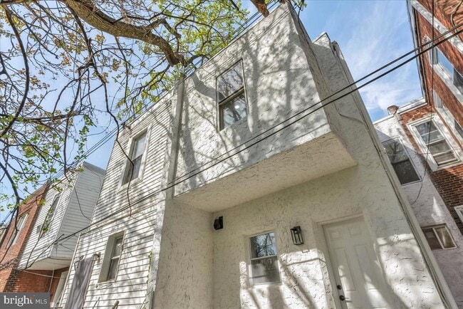 Building Photo - 947 N 66th St