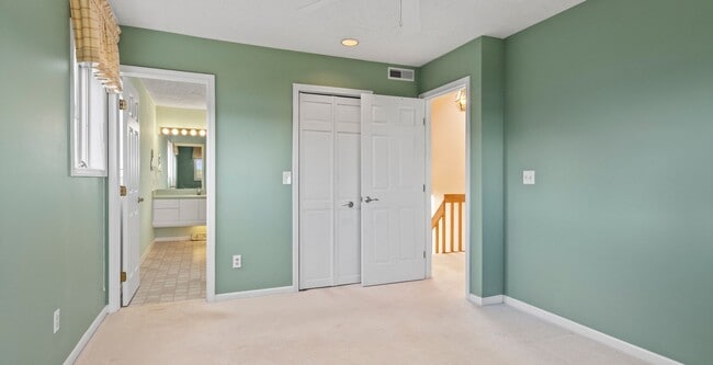 Building Photo - Lakefront End-Unit Condo with Crystal Lake...