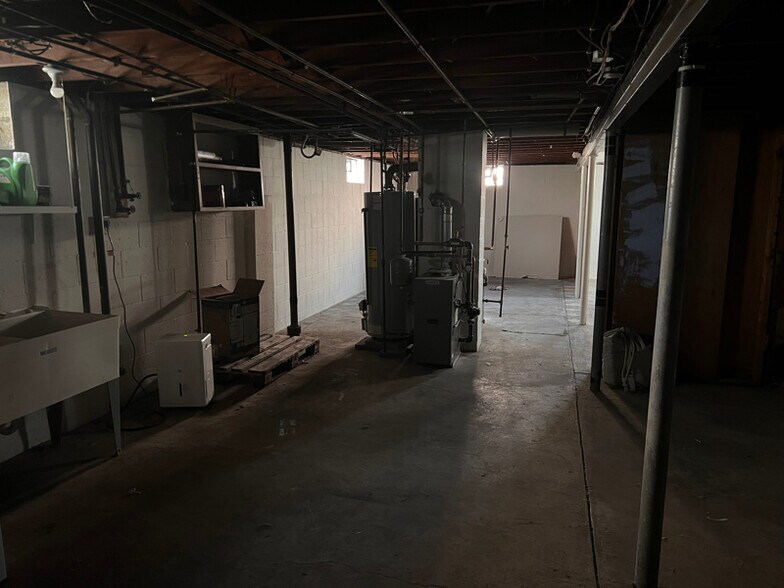 Building Photo - 46 Blum Ave