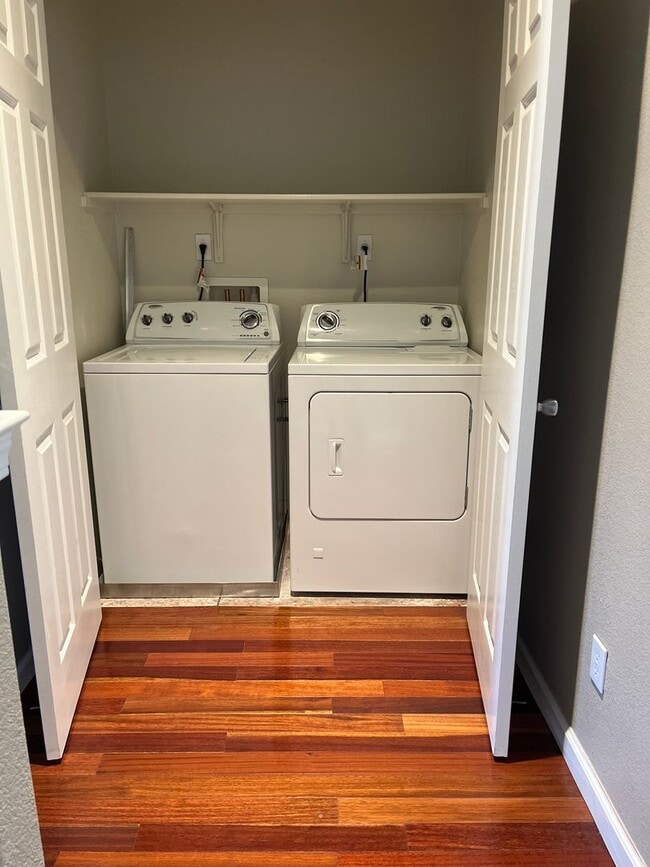 Building Photo - $3990 / GORGEOUS 3 BEDROOM HOME IN ARDENWO...