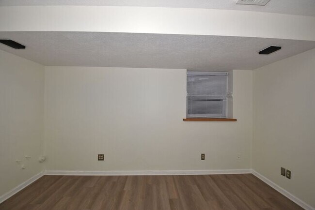 Building Photo - Cross Creek 4 bedroom home