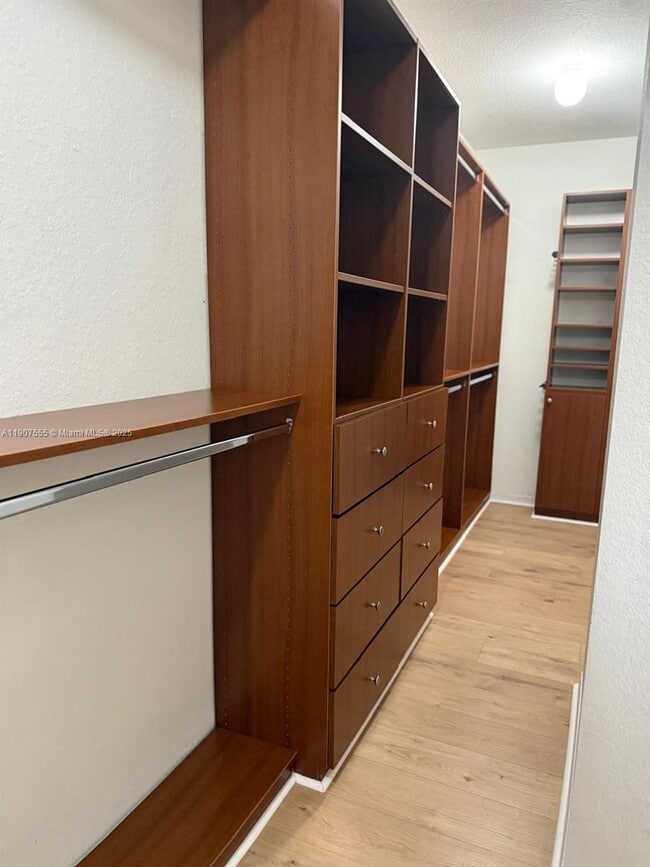 Building Photo - 15530 SW 26th Terrace