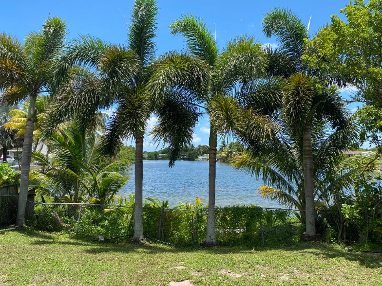 Building Photo - 4975 SW 129th Ct