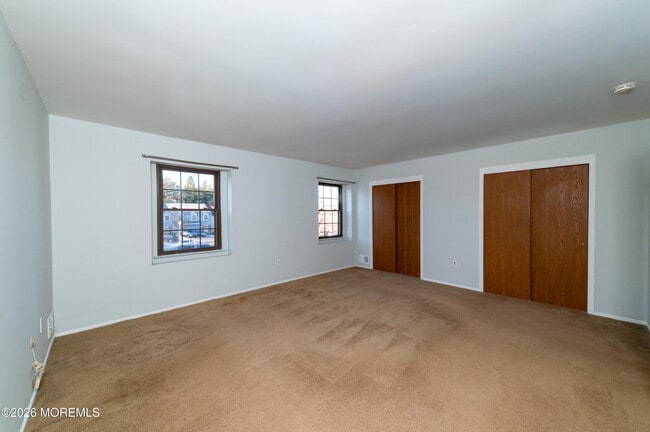 Building Photo - 30 Knoll Ct