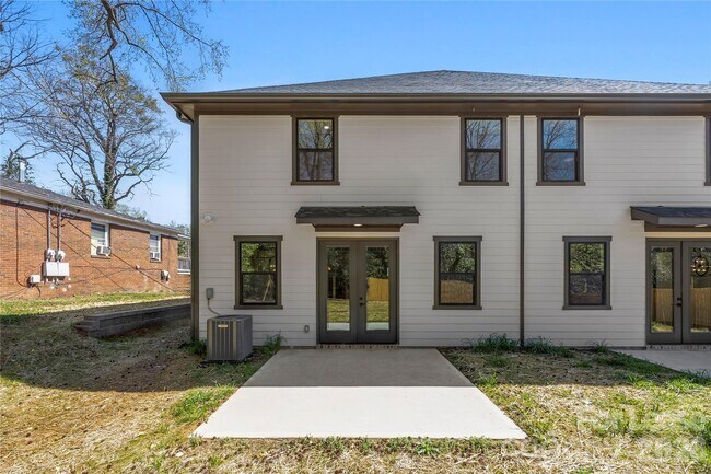 Building Photo - 1331 Condon St