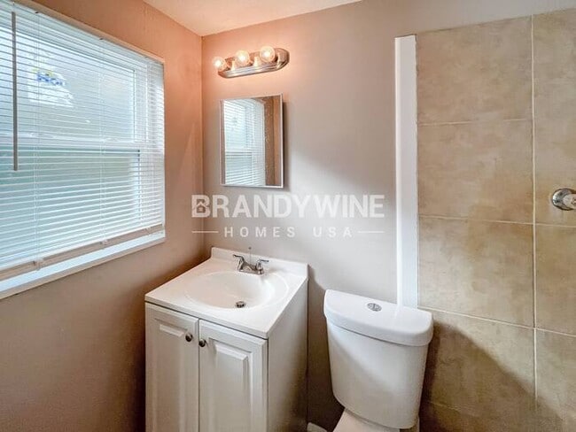 Building Photo - 1001 Fields Rd