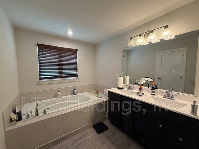 Building Photo - 1730 Watershed Ct