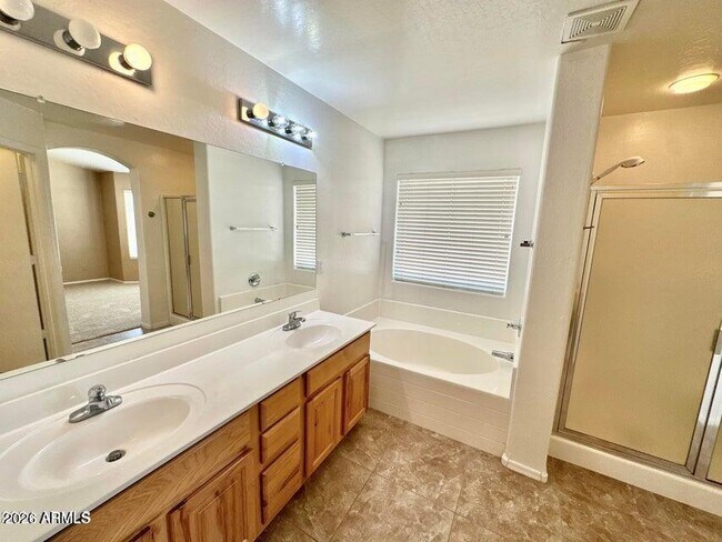 Building Photo - 11727 N 153rd Ave