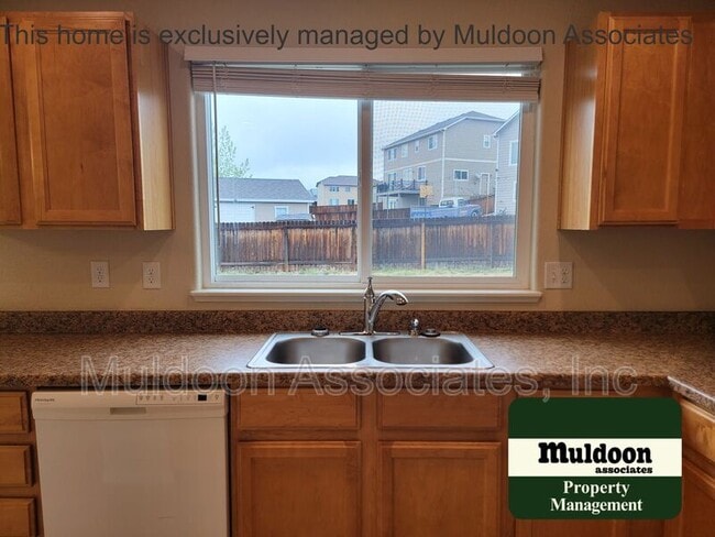 Building Photo - 6052 San Mateo Dr