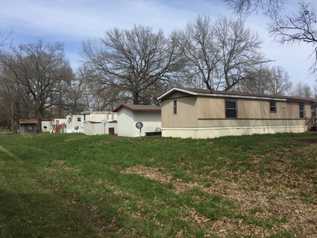 Building Photo - 402 S Ralph St