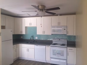 Building Photo - The Fairway Apartments