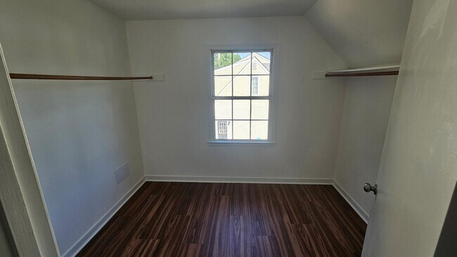 Building Photo - 8307 Ferdinand Ln
