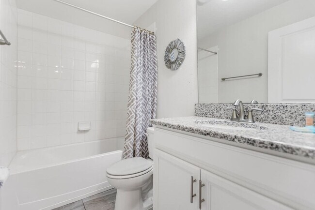 Building Photo - 4718 Kings Castle Cir