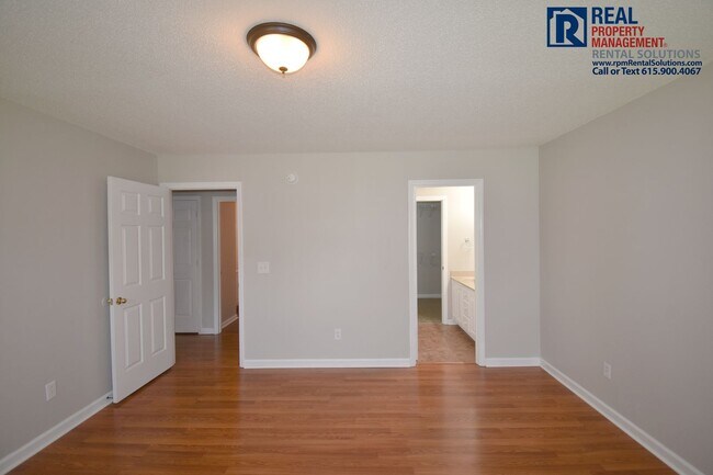 Building Photo - Great 3 bedroom home in Murfreesboro! Atta...