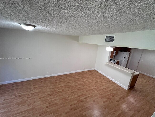 Building Photo - 1350 Sorrento Dr