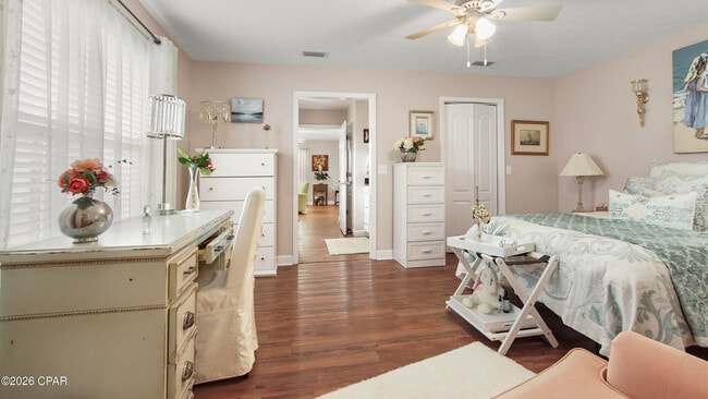 Building Photo - 1600 W 12th St