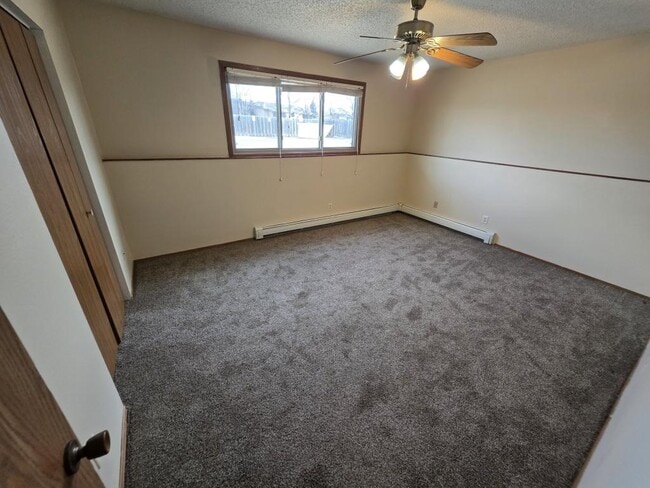 Building Photo - 1112 Portland Dr