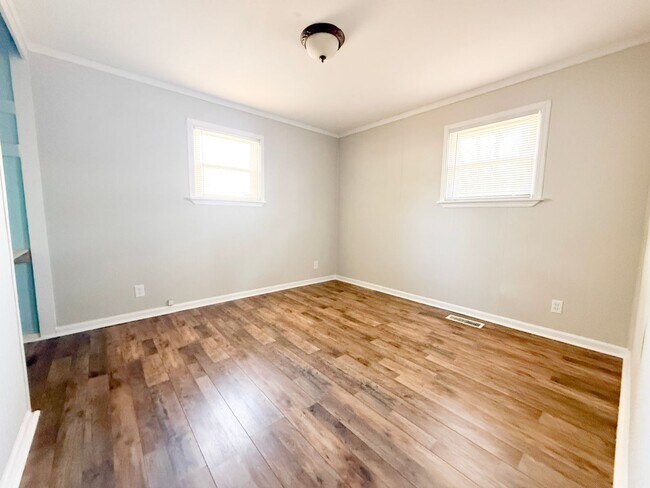 Building Photo - 3-Bedroom Single-Family Home Near TTU with Hardwood Floors and Carport