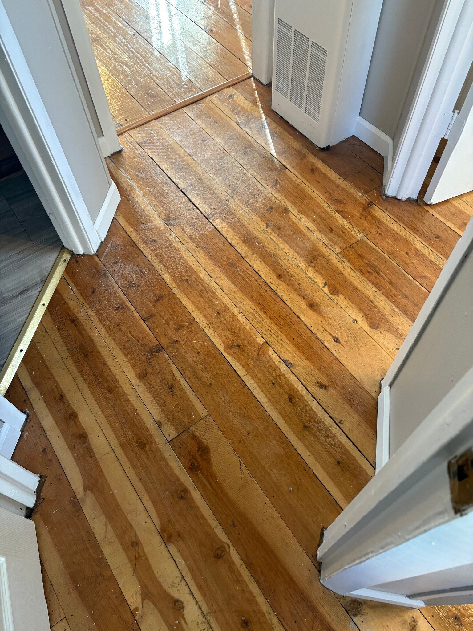 Building Photo - 2927 Godfrey St