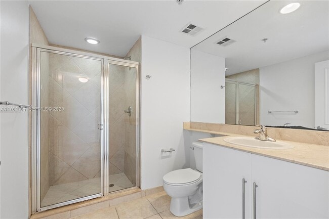 Building Photo - 325 S Biscayne Blvd