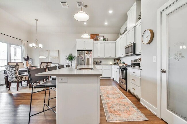 Building Photo - Beautiful 3 bedroom 2 bathroom in Frenship ISD!