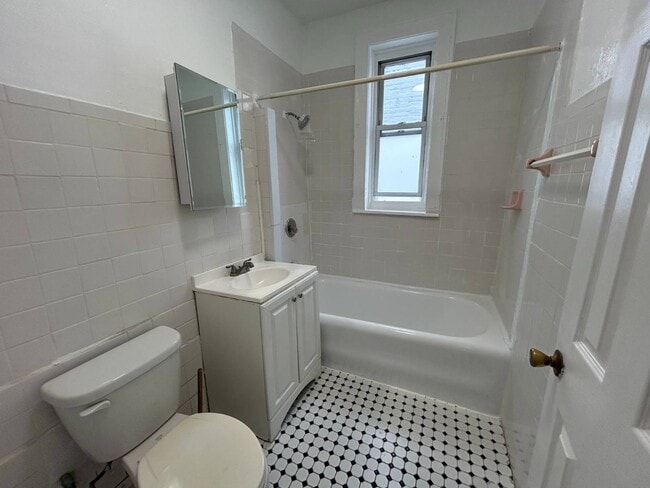 Building Photo - 2116 Virgil Pl