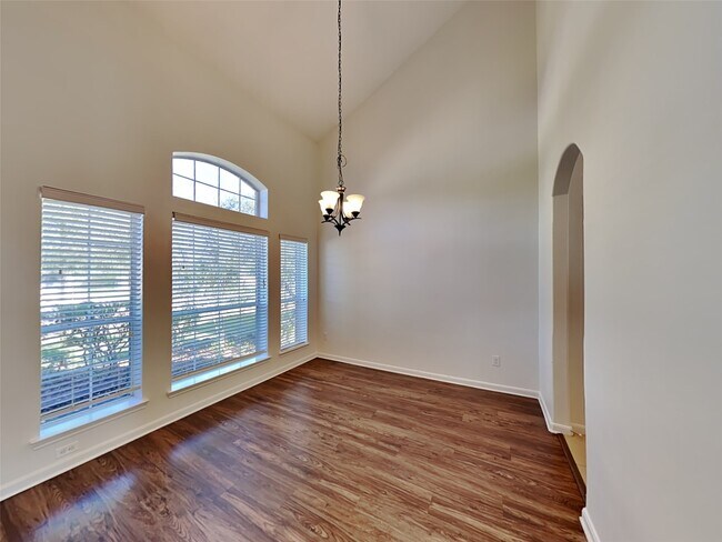 Building Photo - 2303 Cantabria Ln