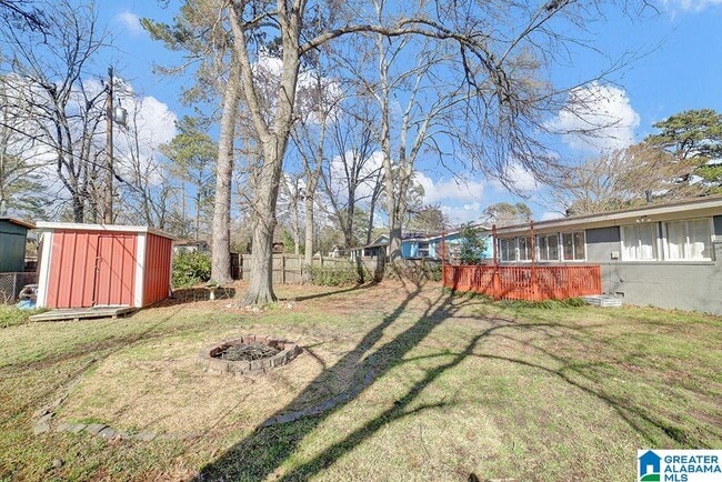 Building Photo - 204 Woodside Dr