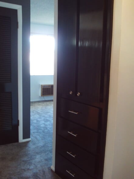 Building Photo - 133 W 300 N