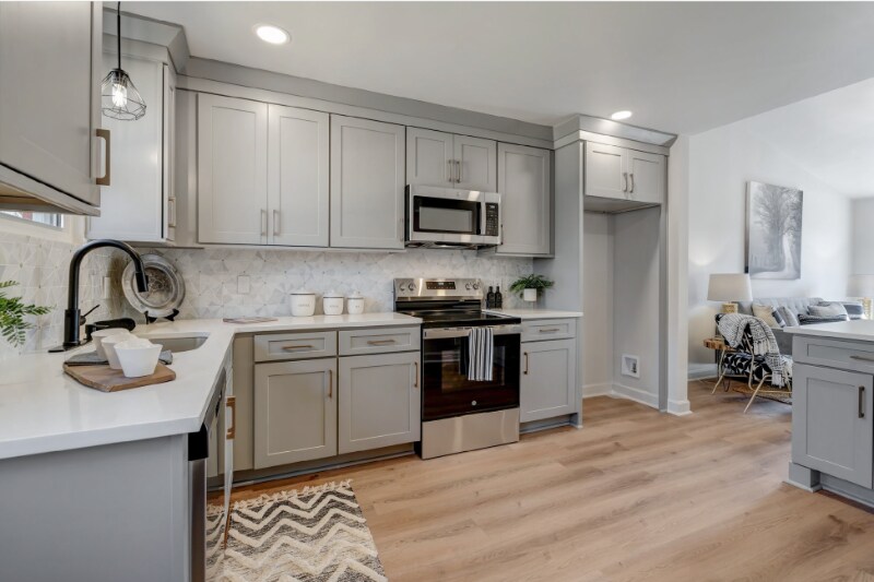 Building Photo - 2341 Cooper Terrace