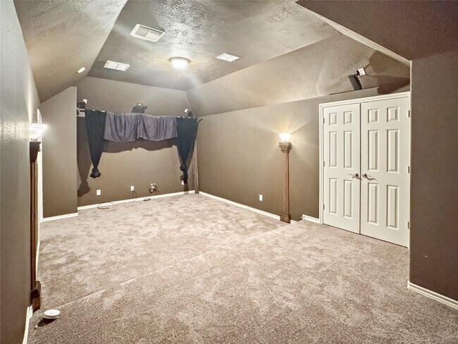 Building Photo - 25619 Canyon Crossing Dr